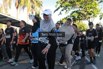 Runner Photo 1648148