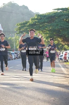 Runner Photo 1648155