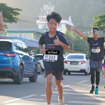Runner Photo 1648275