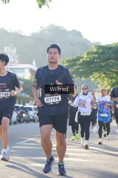 Runner Photo 1648364