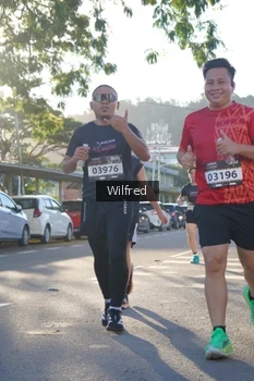 Runner Photo 1648419