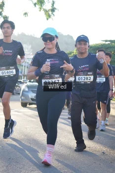 Runner Photo 1648537