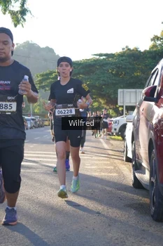 Runner Photo 1648590