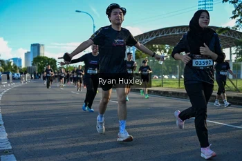 Runner Photo 1648623
