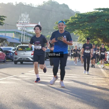 Runner Photo 1648640