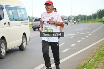 Runner Photo 1648653