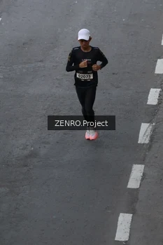 Runner Photo 1648657
