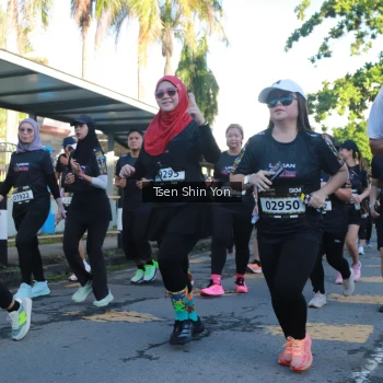 Runner Photo 1648744
