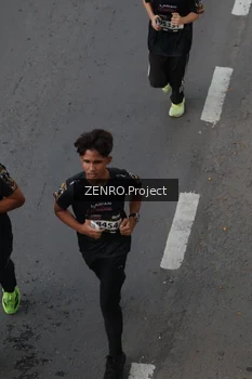 Runner Photo 1648782