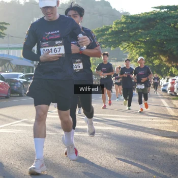 Runner Photo 1648938