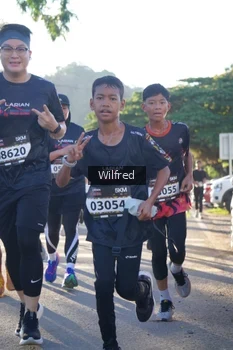 Runner Photo 1649040