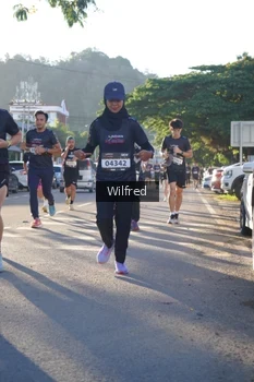 Runner Photo 1649078