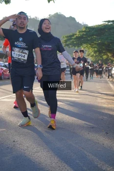 Runner Photo 1649100