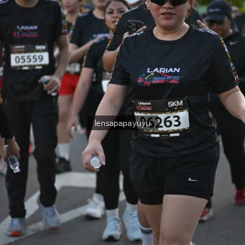 Runner Photo 1649111