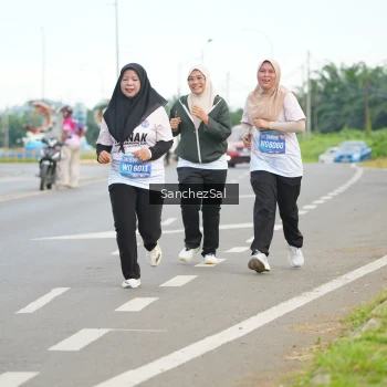 Runner Photo 1649150