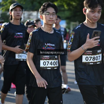 Runner Photo 1649153