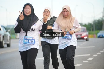 Runner Photo 1649163