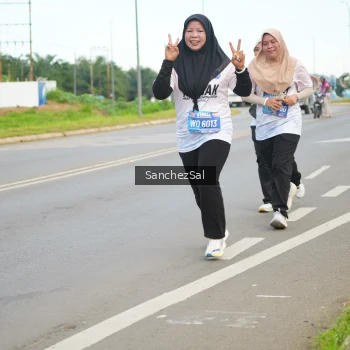 Runner Photo 1649250