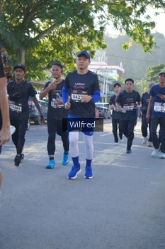 Runner Photo 1649252