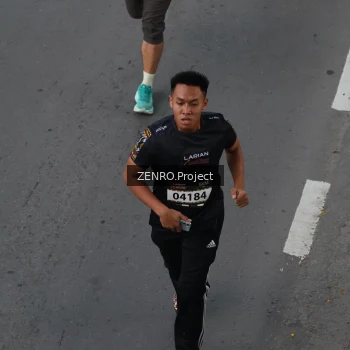 Runner Photo 1649309