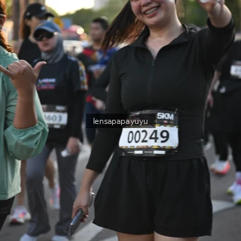 Runner Photo 1649323