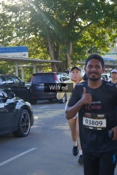 Runner Photo 1649420