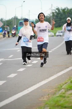 Runner Photo 1649434