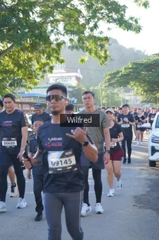 Runner Photo 1649445