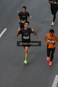 Runner Photo 1649493