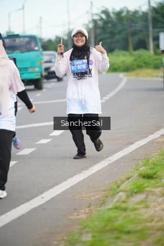 Runner Photo 1649575