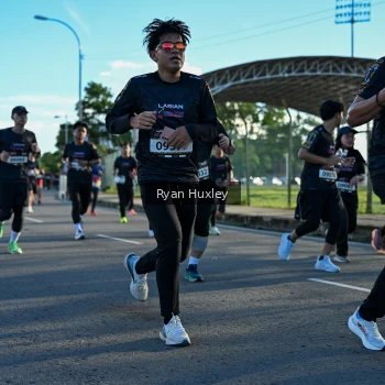 Runner Photo 1649618