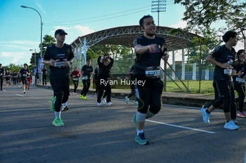 Runner Photo 1649648