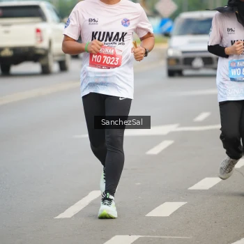 Runner Photo 1649670