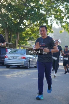 Runner Photo 1649676
