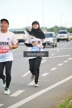 Runner Photo 1649708