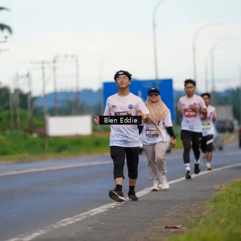 Runner Photo 1649776