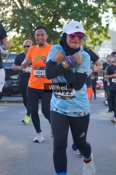 Runner Photo 1649830