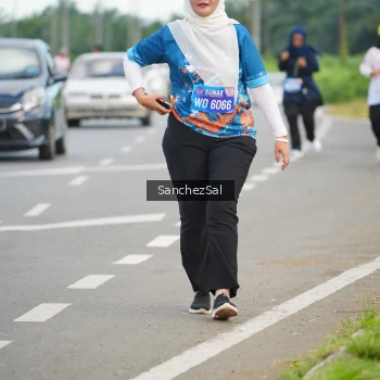 Runner Photo 1649840