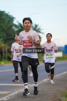 Runner Photo 1649846