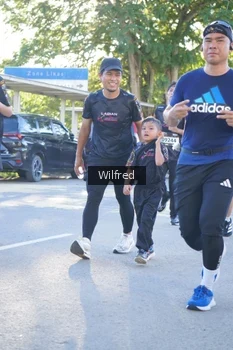 Runner Photo 1649880
