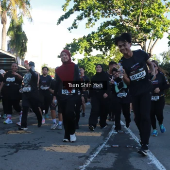 Runner Photo 1649930