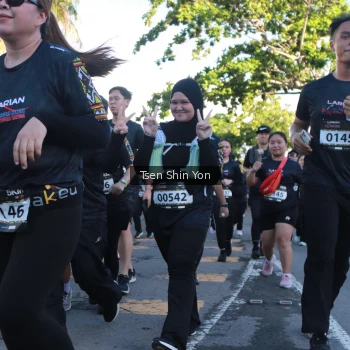 Runner Photo 1649995