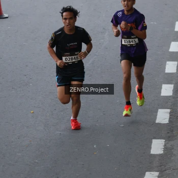 Runner Photo 1650009
