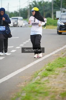 Runner Photo 1650015
