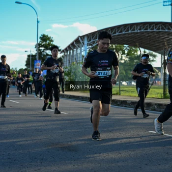 Runner Photo 1650018