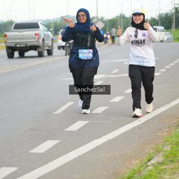 Runner Photo 1650043