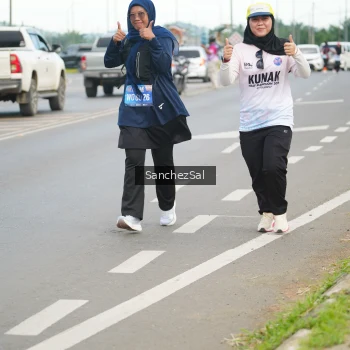 Runner Photo 1650088