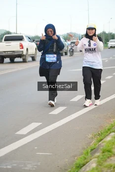 Runner Photo 1650126
