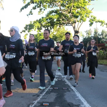 Runner Photo 1650133