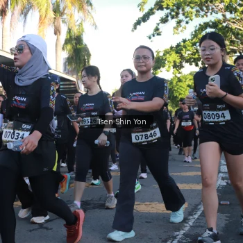 Runner Photo 1650154